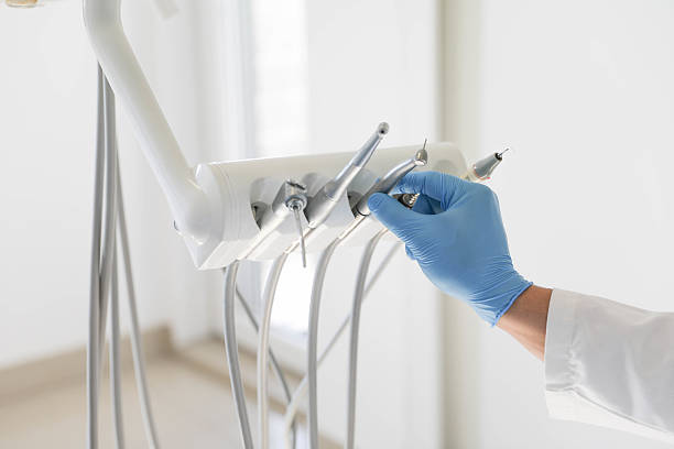 24/7 Emergency Tooth Extraction experts in Oak Ridge North, TX